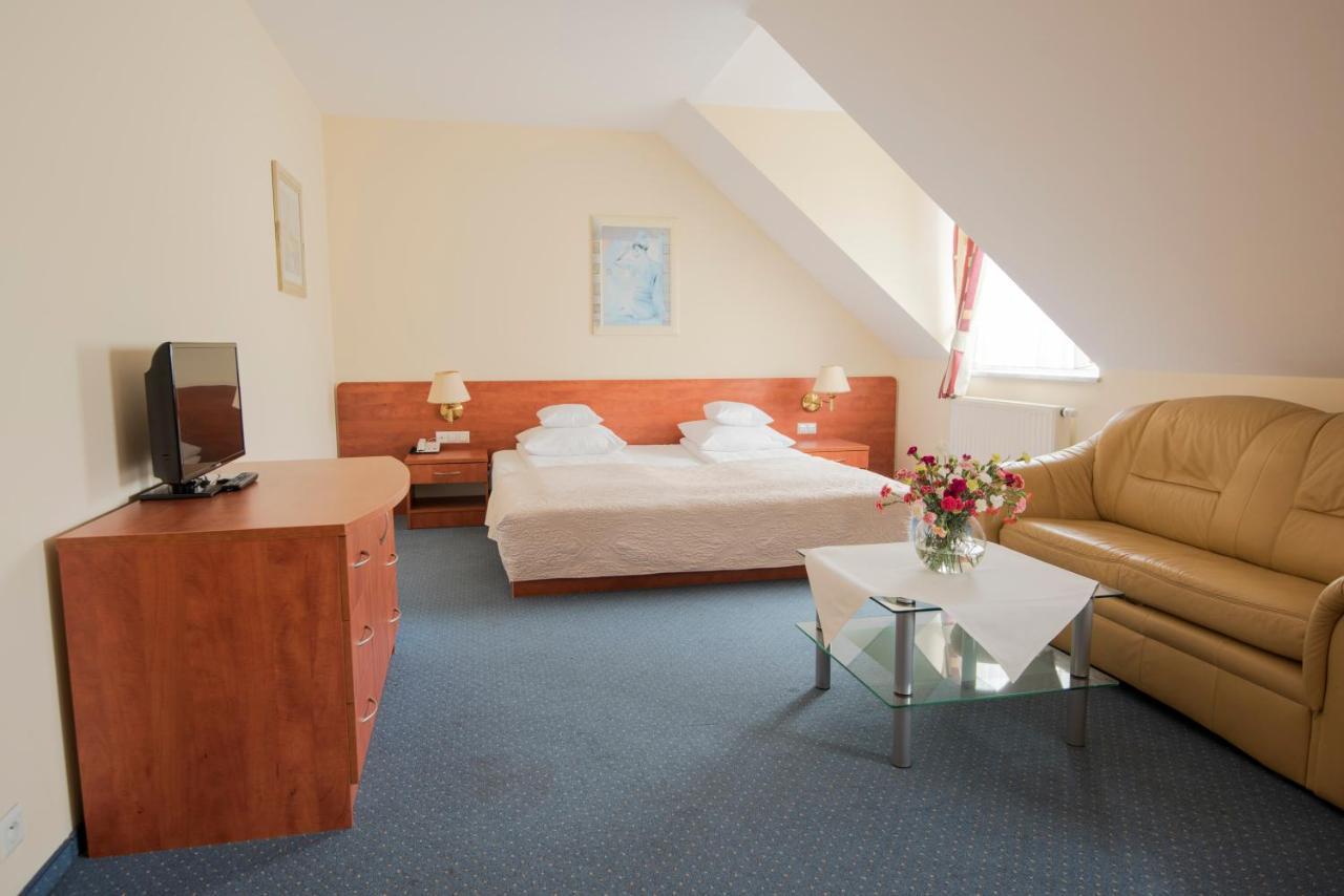 Hotel Daria Tychy Esterno foto