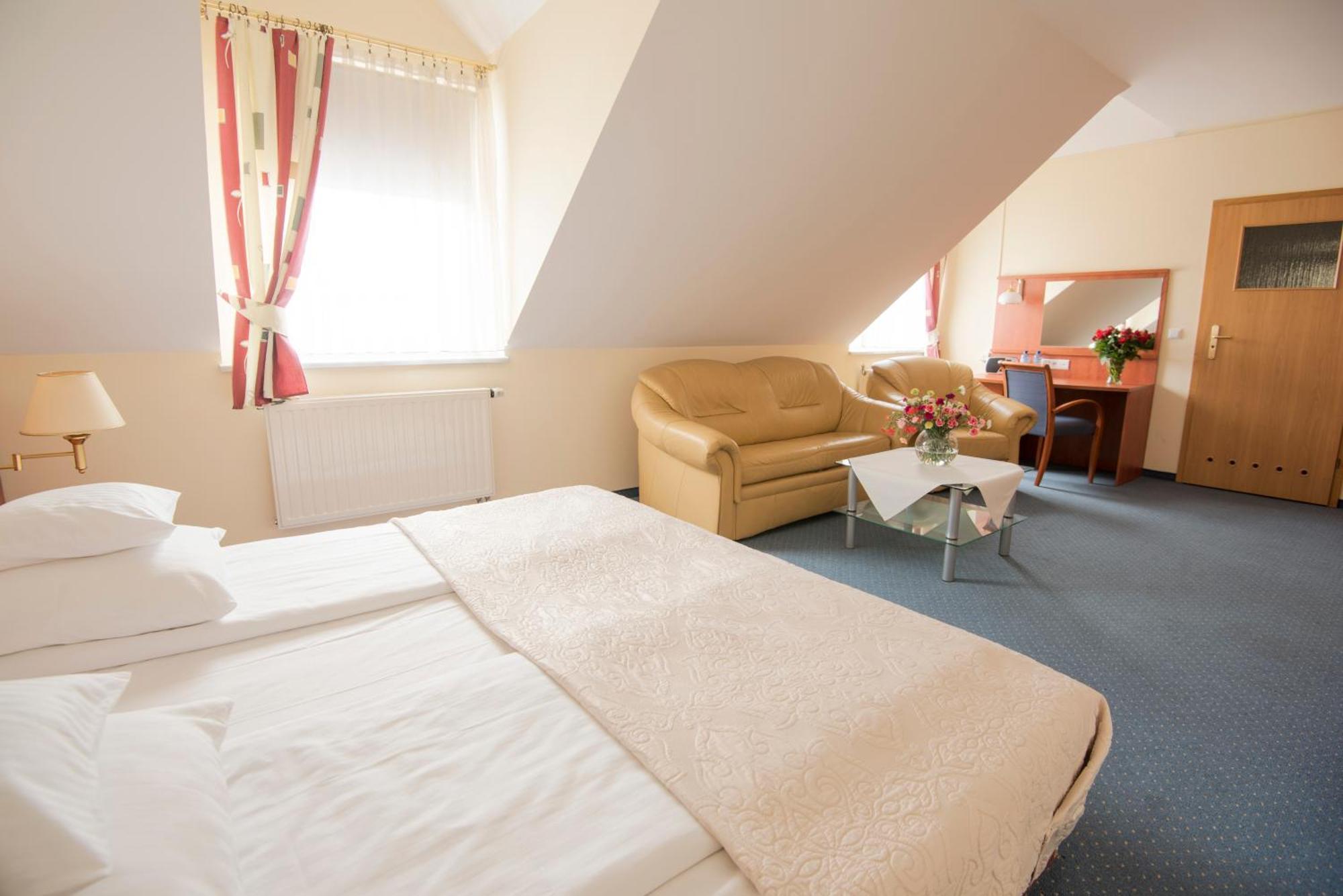 Hotel Daria Tychy Esterno foto